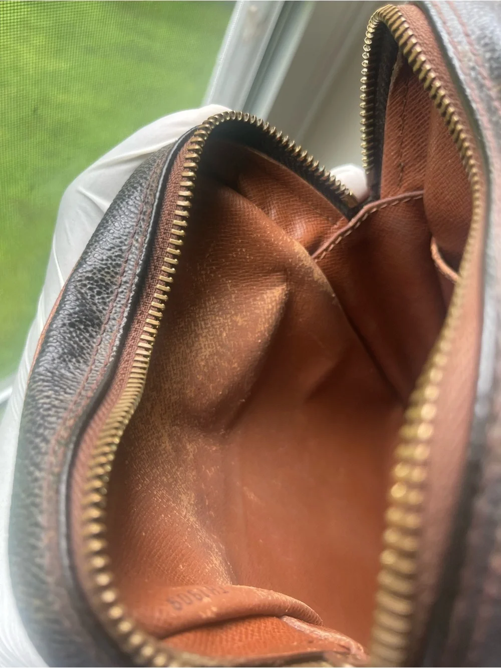 Louis Vuitton compact louis